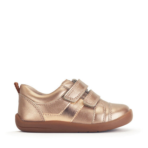 A girls casual shoe by Start-Rite, style Maze, in rose gold leather. Double velcro fastening. Right side view.
