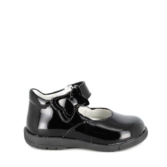 A girls Mary Jane shoe by Primigi, style 4901200 Baby, in black patent with velcro fastening. Right side view.