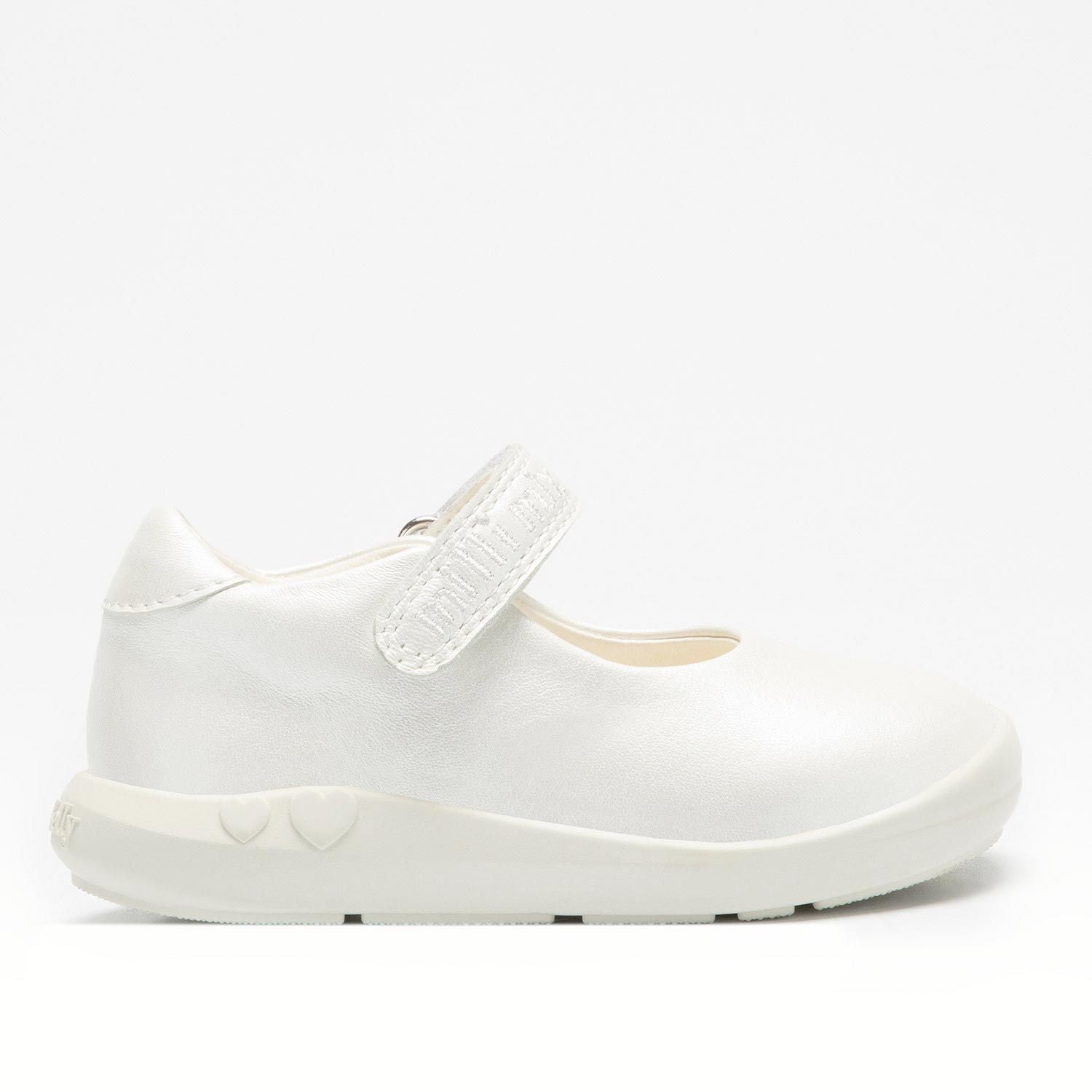 A girls Mary Jane shoe by Lelli Kelly, style MXBA4120 Kayla, in white with heart detail to sole and velcro fastening. Right side view.