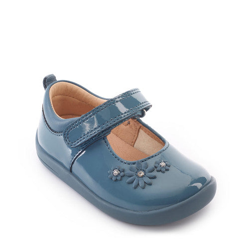 Pale blue sale girls shoes