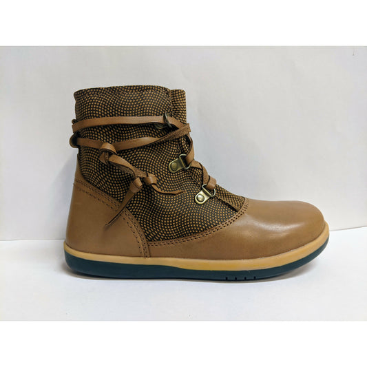 A unisex ankle boot by bobux, style Nomad, in light brown pattern with light brown lace. Right side view. 